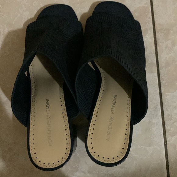 Adrienne Vittadini - Picture 3 of 5